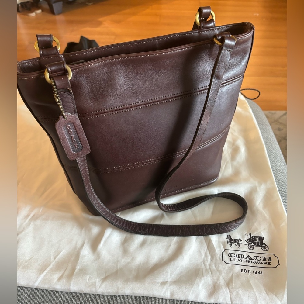 Vintage Coach Shoulder Bag in Burgundy